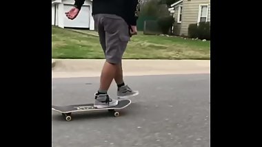 Young teen shreds hill