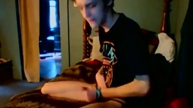 Straight Boy Masturbate to Porn