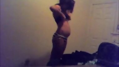 bedroom changing to bikinis lq