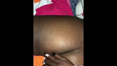 Ebony wet wet loves fingers