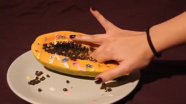 Hot papaya gets fingered by two horny teens