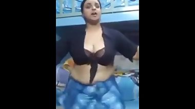 arab chubby girl dancing Ø±Ù‚Øµ Ø¹ Ù…Ø²Ø§Ø¬Ùƒ