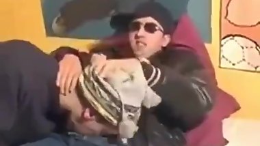 Racaille se fait pomper