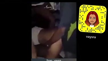 Beurette trompe son mec avec des racailles de banlieue