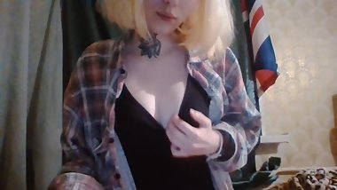 Very smoky blonde. Let's smoke together! 420