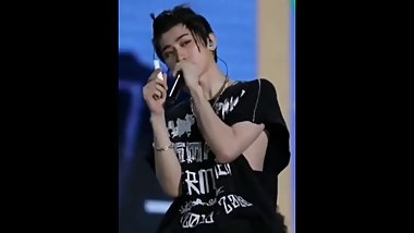 è”¡å¾å¤æ‰”å”‡è†é¸¡ä½ å¤ªç¾Ž Asian Little Girl ladyboy Tsai Xu Kun