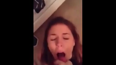 Mala Milica 2000 godiste pusi kurac posle skole ( Serbian teen )