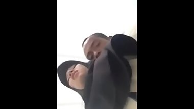 Indonesian army vs skinny Hijab teen in toilet mall 2019