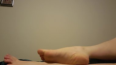TOE CURLING FEMALE ORGASM