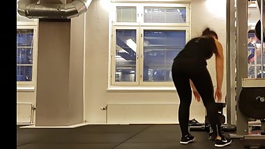 18-year-old Swedish girl hidden cam at the gym