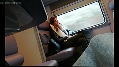 flash_big_bulge_she_look