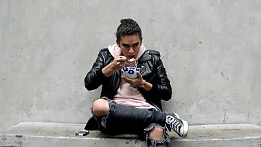 Valtari - idk i think i love you (feat. Jordana)