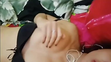 cewek surabaya sange, nyari kontol besar